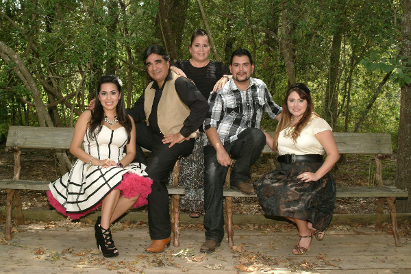 DSCF0271_preview-la-familia-yes01